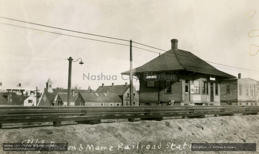 Postcard: West Lynn - Boston & Maine Railroad Station